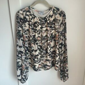 Evereve Black and White Graphic Long Sleeve Blouse